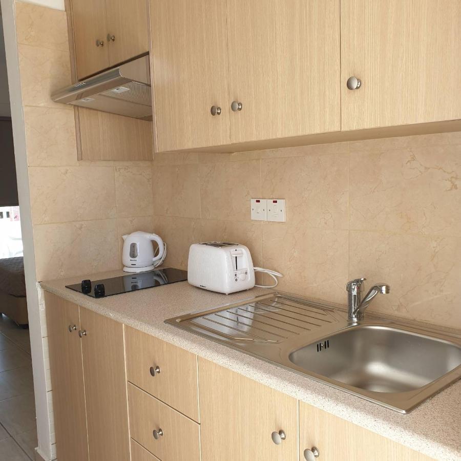 Napa Charles Apts Αγία Νάπα Εξωτερικό φωτογραφία