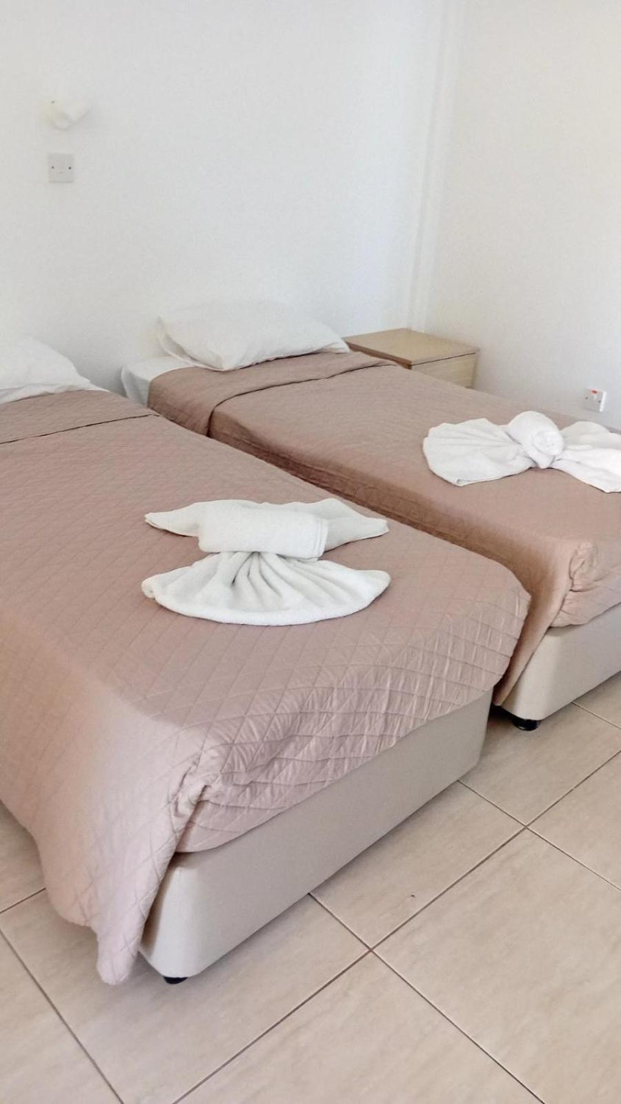 Napa Charles Apts Αγία Νάπα Εξωτερικό φωτογραφία